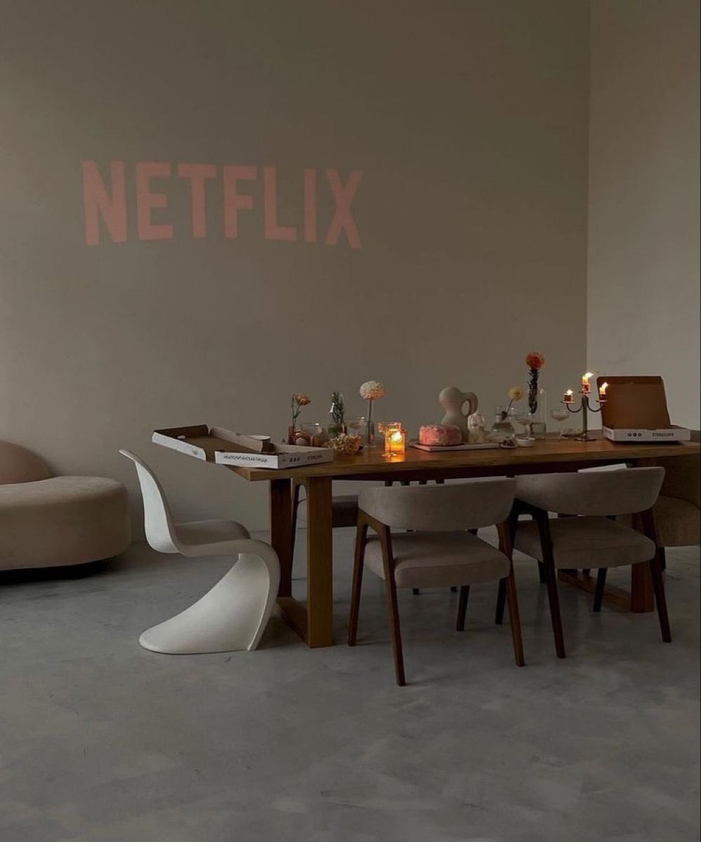 LUX PROSJEKTOR – Bærbar Mini Hjemmekino