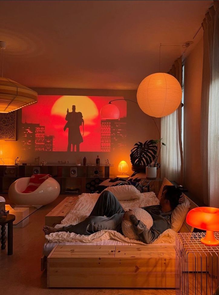 LUX PROSJEKTOR – Bærbar Mini Hjemmekino